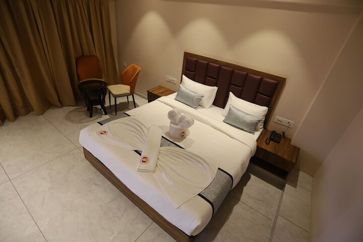 Room 14 of 38