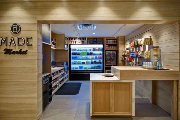 Snack bar