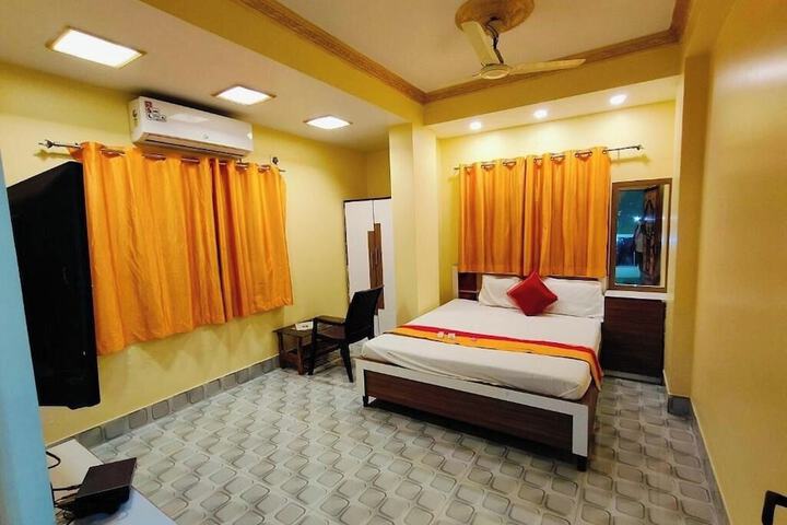 Room 18 of 21