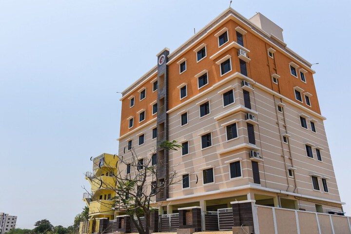 Hotel 7 of 8