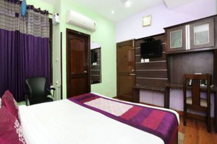 Room 10 of 31