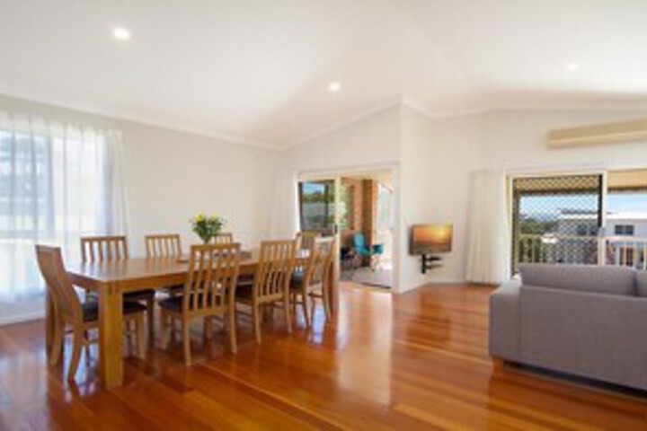 Orient Lane on Kingscliff Hill