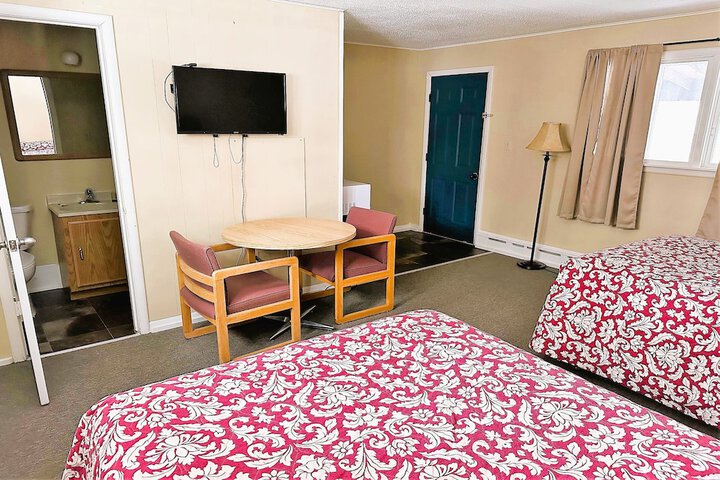 Room 4 of 15