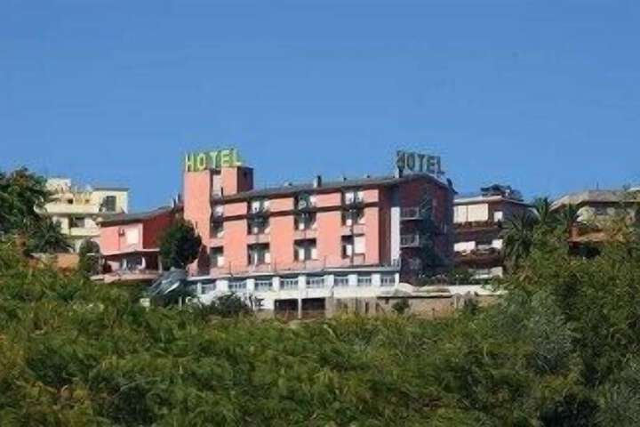 Hotel 58 of 61