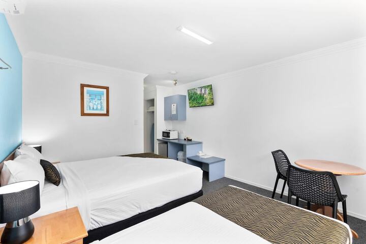 Room 7 of 38