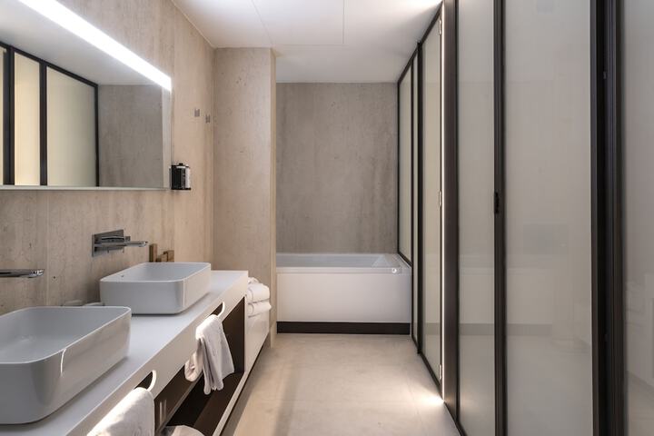 Clean Restrooms