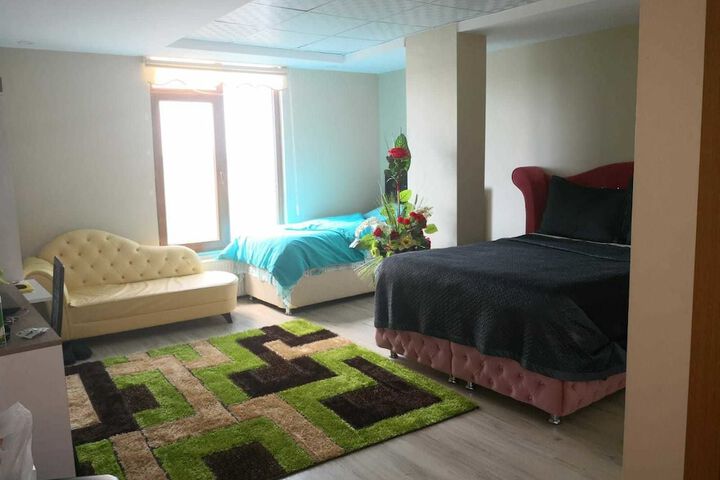 Room 5 of 13