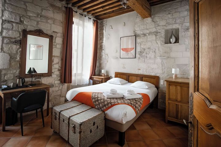 Room 16 of 41