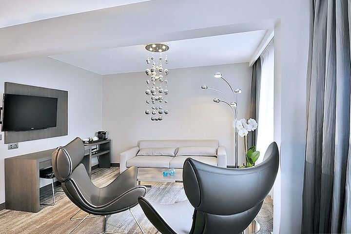 Room 15 of 46