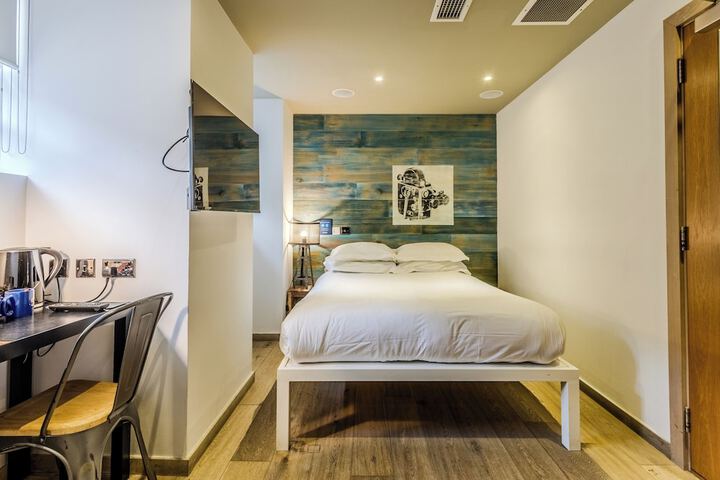 Room 63 of 112