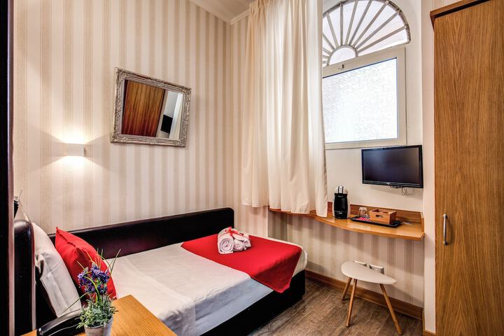 Room 34 of 99