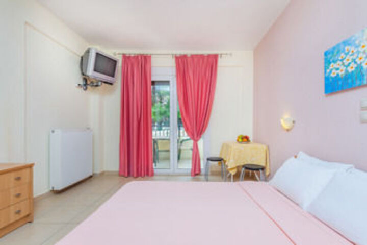 Room 8 of 15