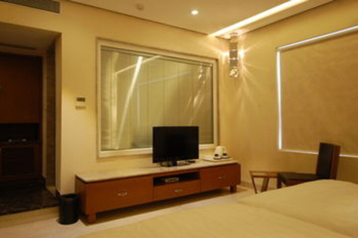 Room 19 of 21