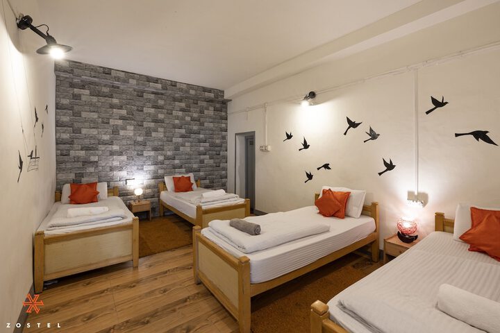 Room 13 of 48