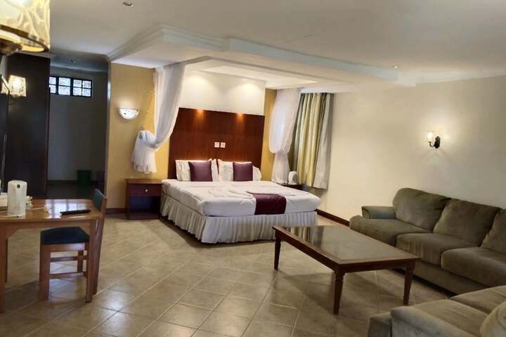 Room 15 of 52