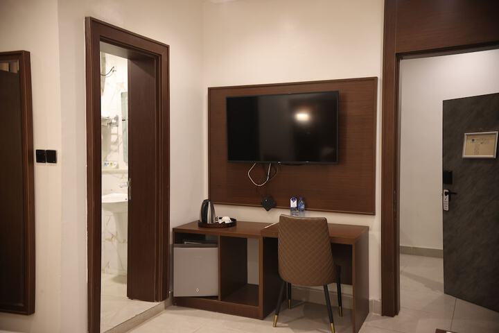 Room 35 of 90