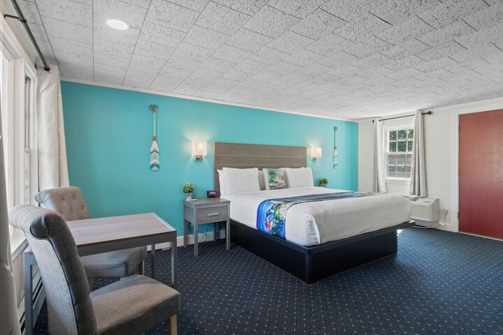 Room 16 of 37