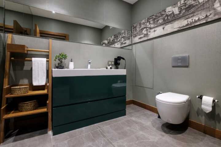 Room 20 of 60