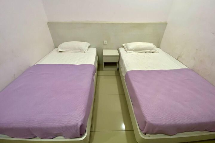 Room 18 of 27