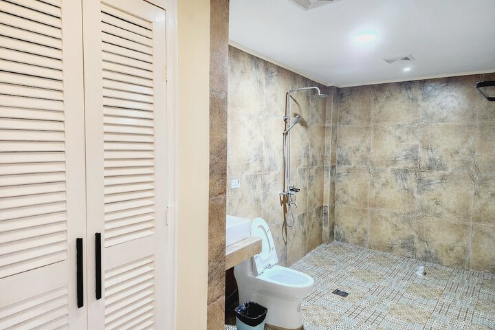 Room 15 of 60