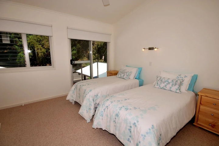 Room 2 of 11