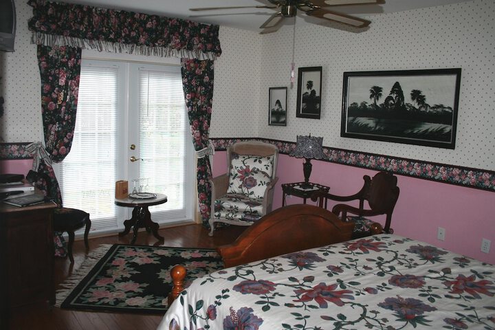 Room 11 of 84