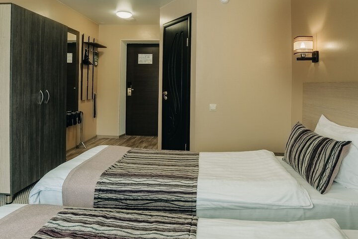 Room 10 of 94