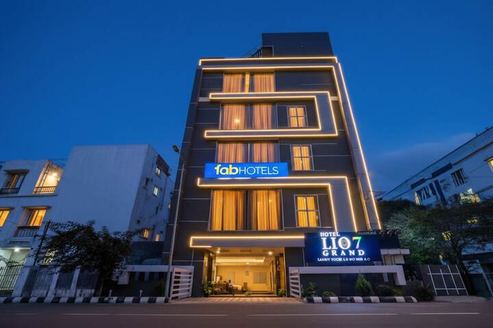Fabhotel Lio7 Grand