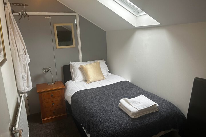 Room 8 of 47