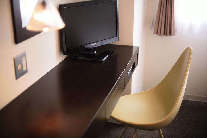 Room 8 of 52