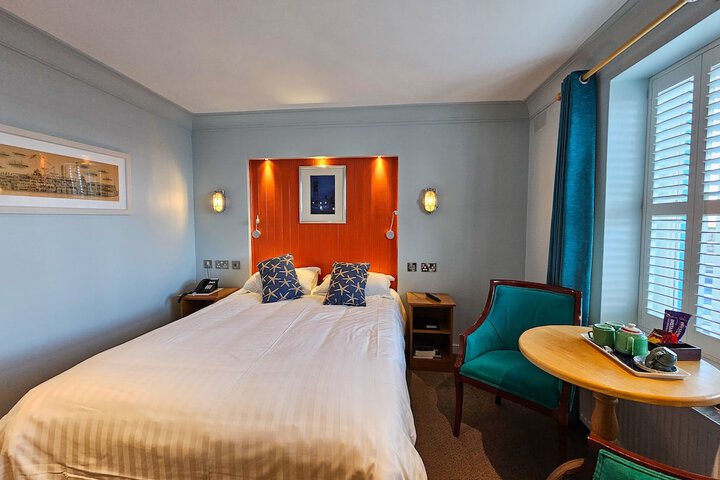 Room 21 of 54