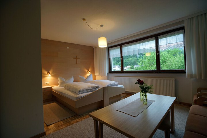 Room 11 of 48