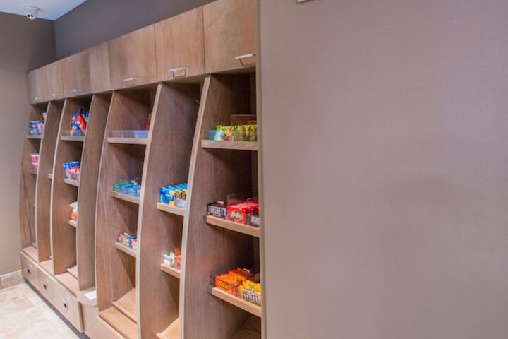 Snack bar