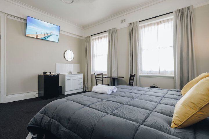 Room 2 of 42