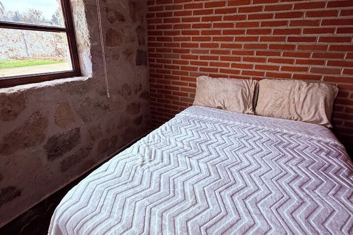 Room 5 of 52