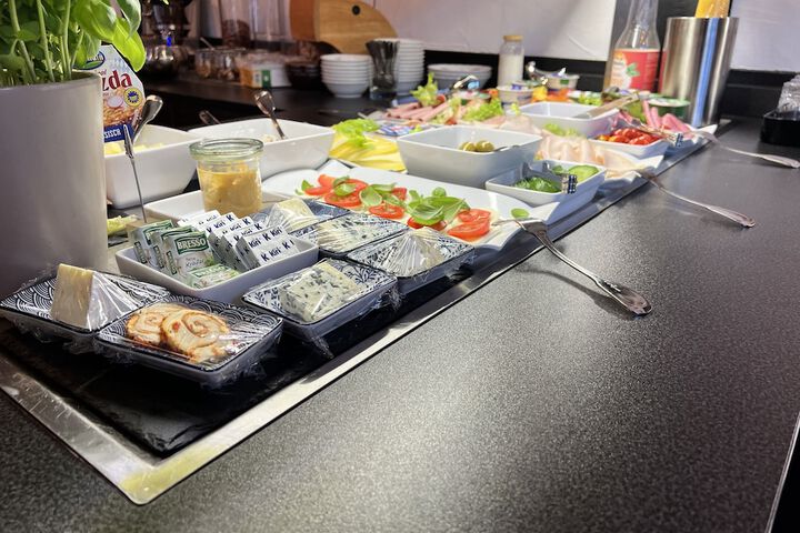 Dining 10 of 17
