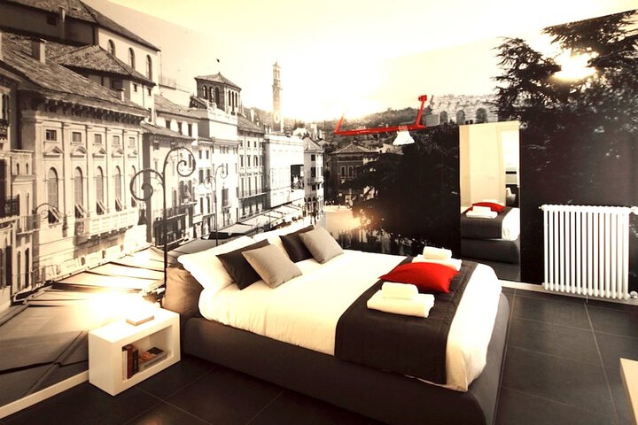 Room 5 of 24