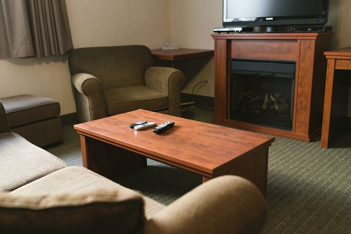 Lounge 34 of 41
