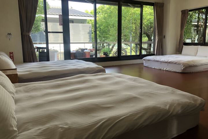 Room 19 of 82