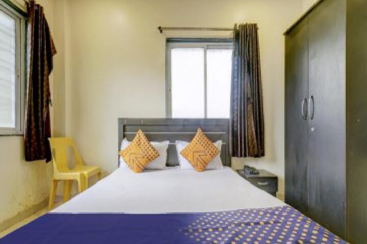 SPOT ON 78052 New Honey Lodging