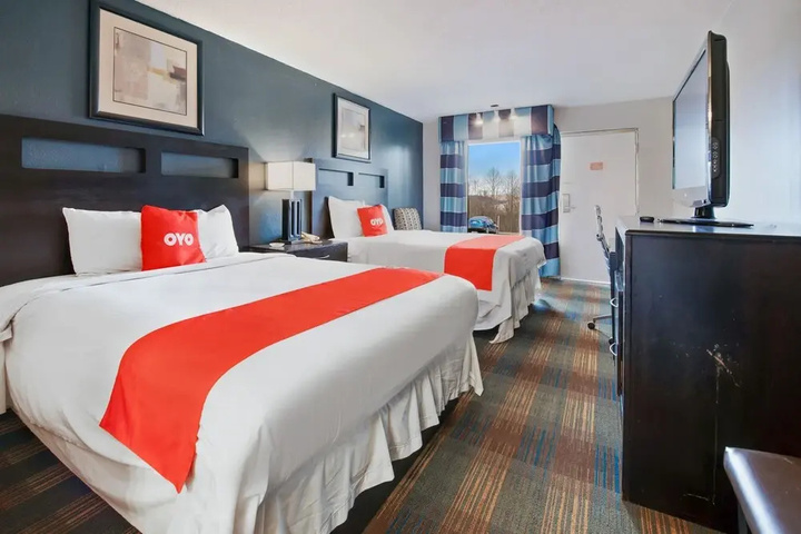 Room 2 of 2