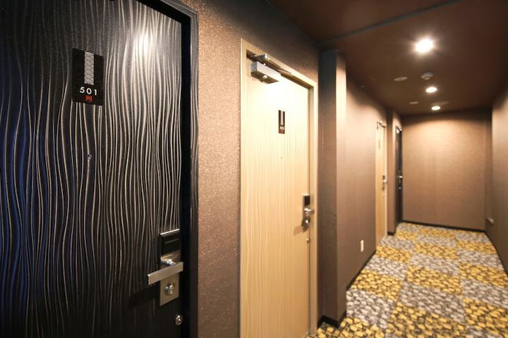 Ballroom/Hall 50 of 55