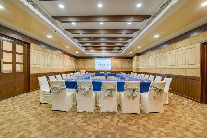 Business Center 89 of 99