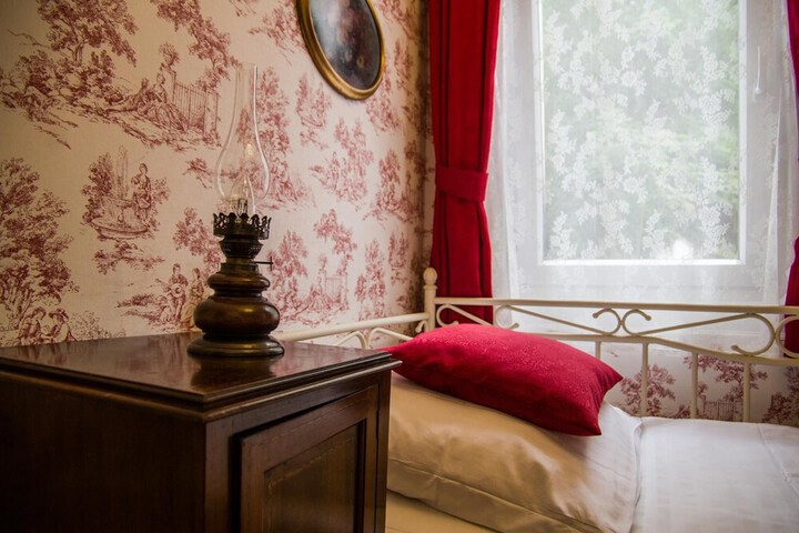 Room 20 of 38