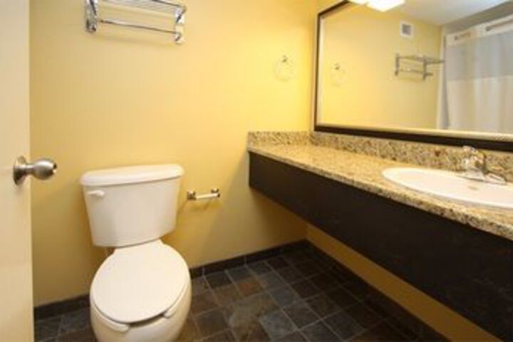 Room 7 of 24