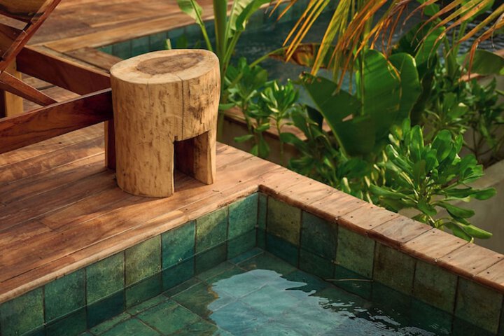Pool 26 of 34