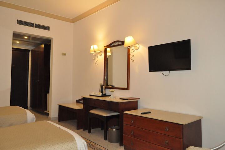 Room 9 of 49