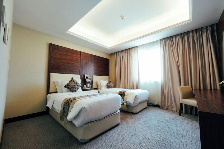 Room 15 of 34