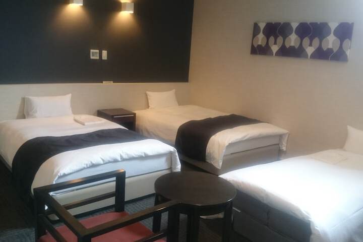 Room 18 of 40