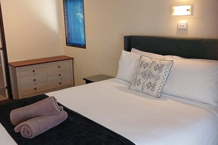 Room 9 of 120